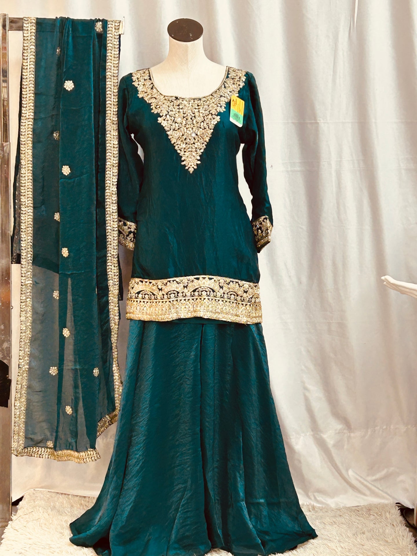255DA1B8-1F2B-4971-A6FD-F987BCD707DF - Kurti Connection USA