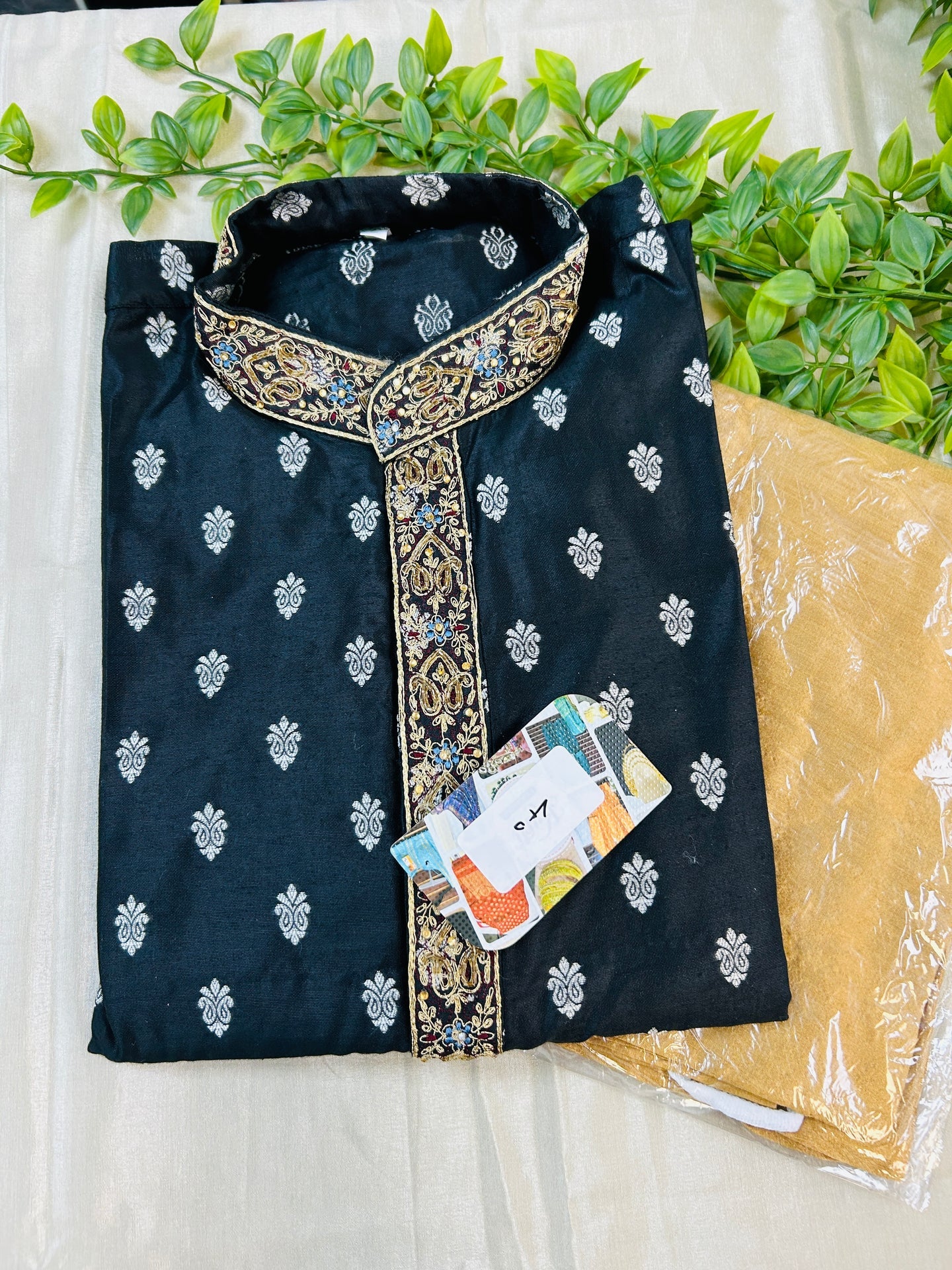 29E1BA40-1F8B-40E5-94BC-A9962DD1FE04 - Kurti Connection USA