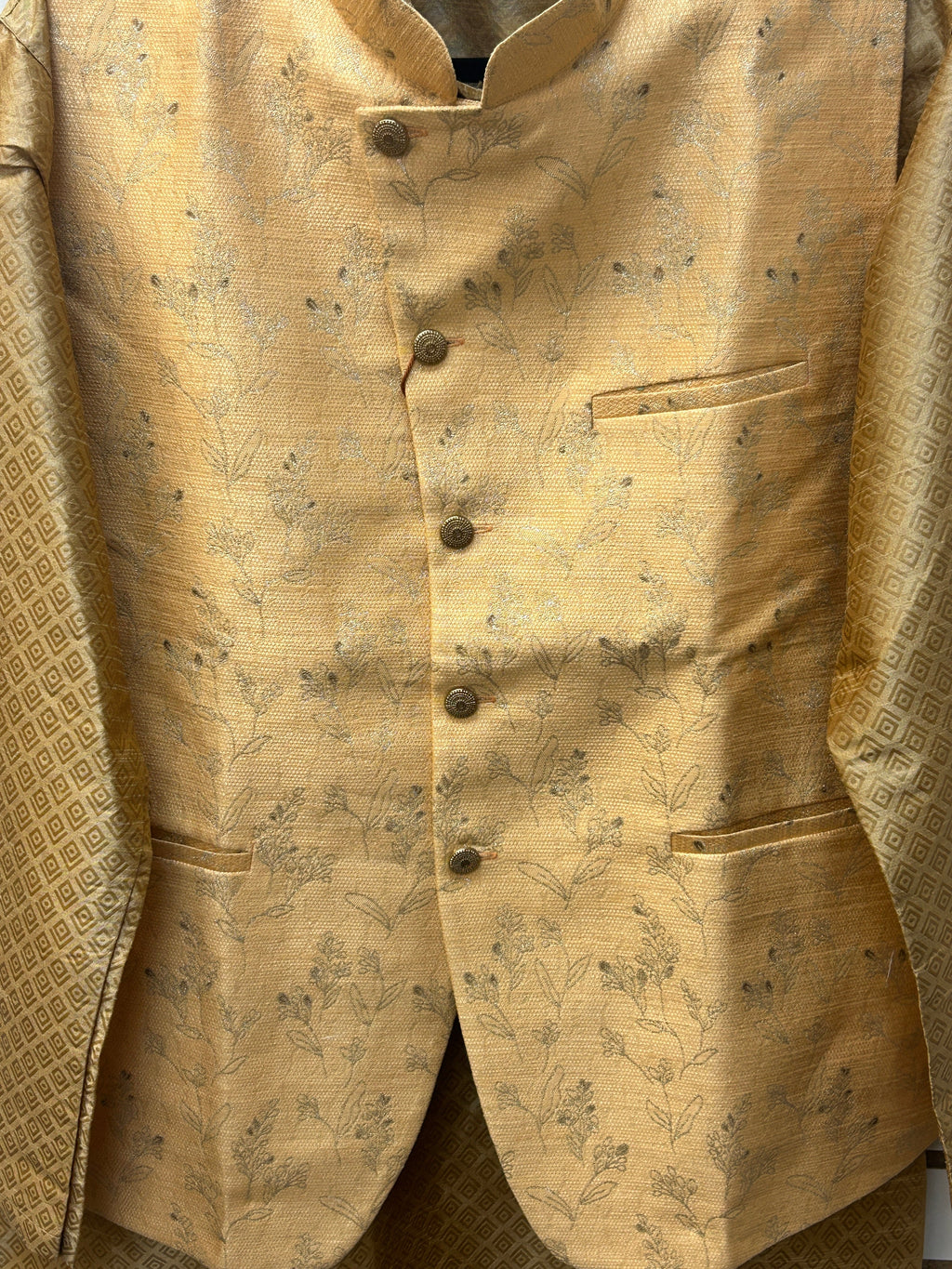 Kurta set with jacket